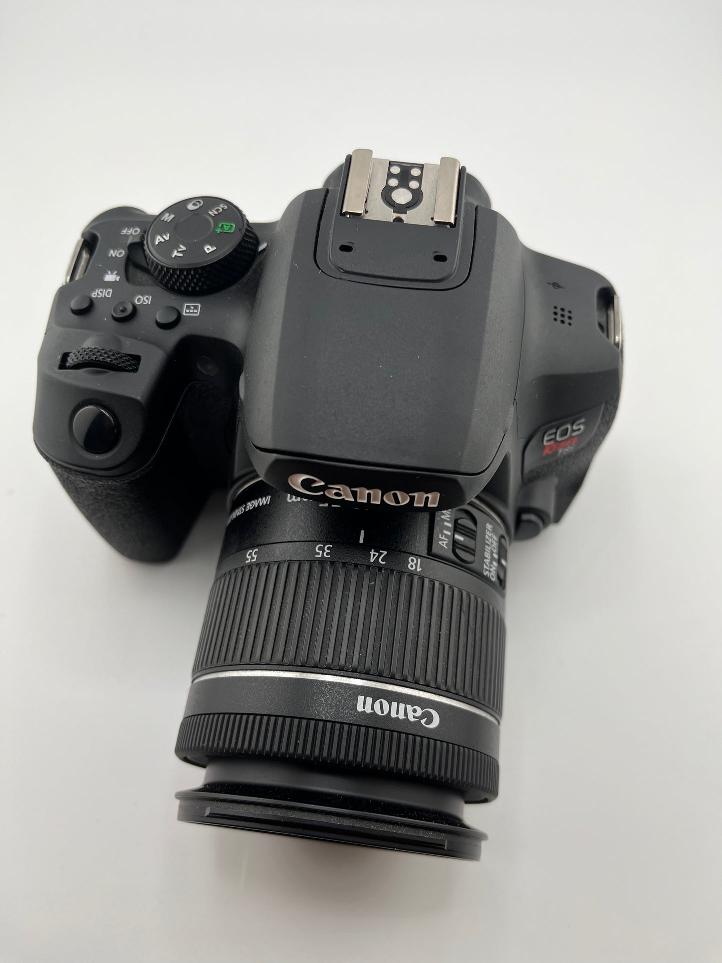 Like new Canon EOS 850D Rebel T8i Digital SLR Camera 18-55mm Lens