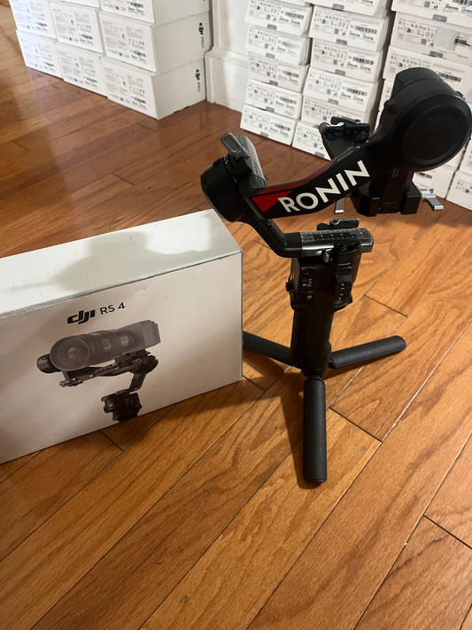 DJI RS 4 Gimbal Stabilizer