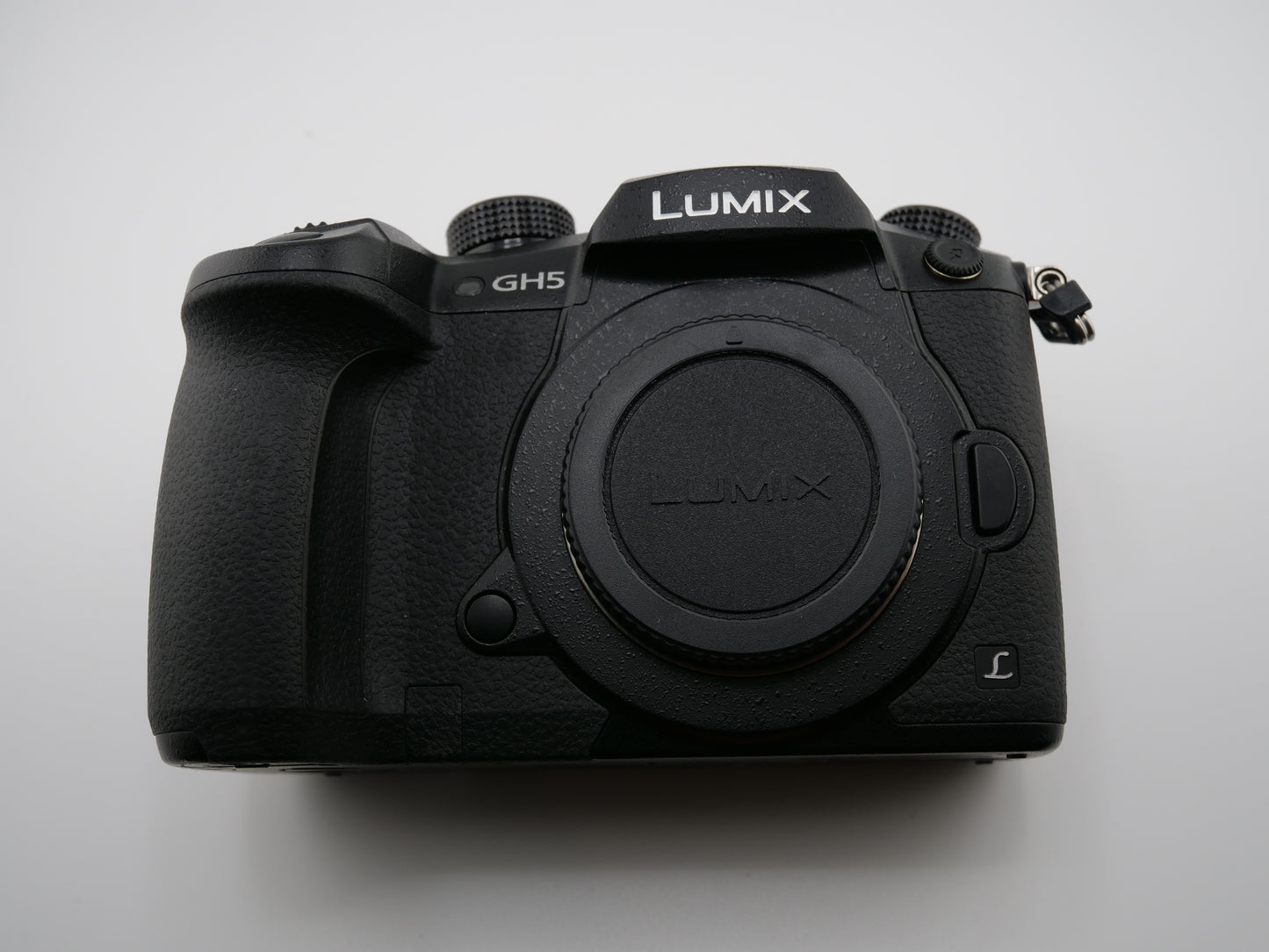 Like new Panasonic Lumix GH5 Mirrorless Camera Body Only